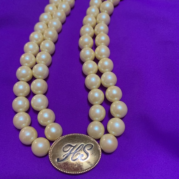 Avon Pearlesque Double Strand Necklace - Picture 4 of 4